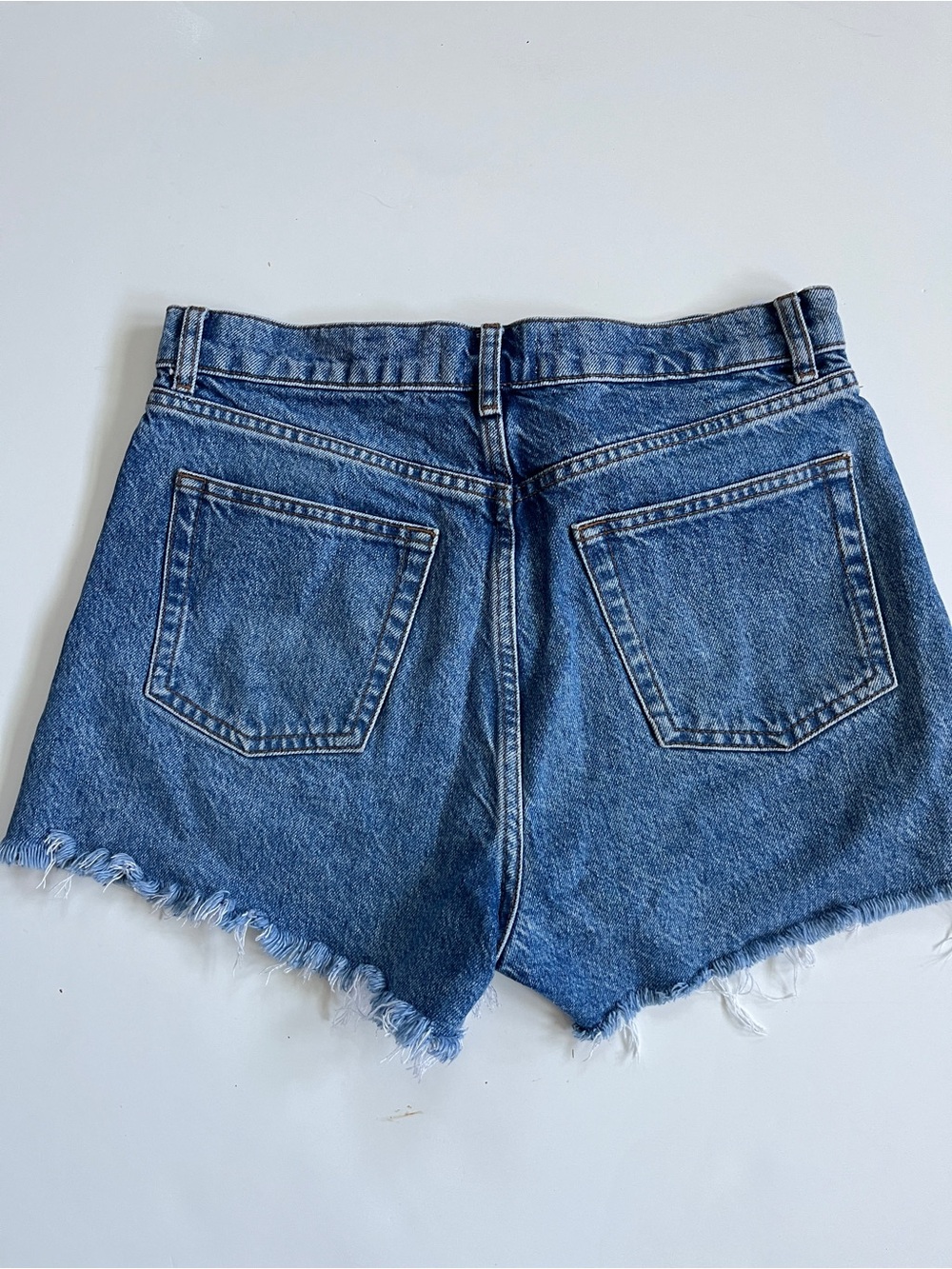Reformation Charlene High Rise Jean Shorts size 28 - Picture 4 of 8